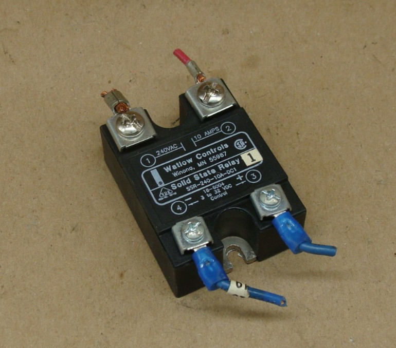LOT OF 3 WATLOW CONTROLS SOLID STATE RELAYS SSR-240-10A-DC1 240VAC 10A