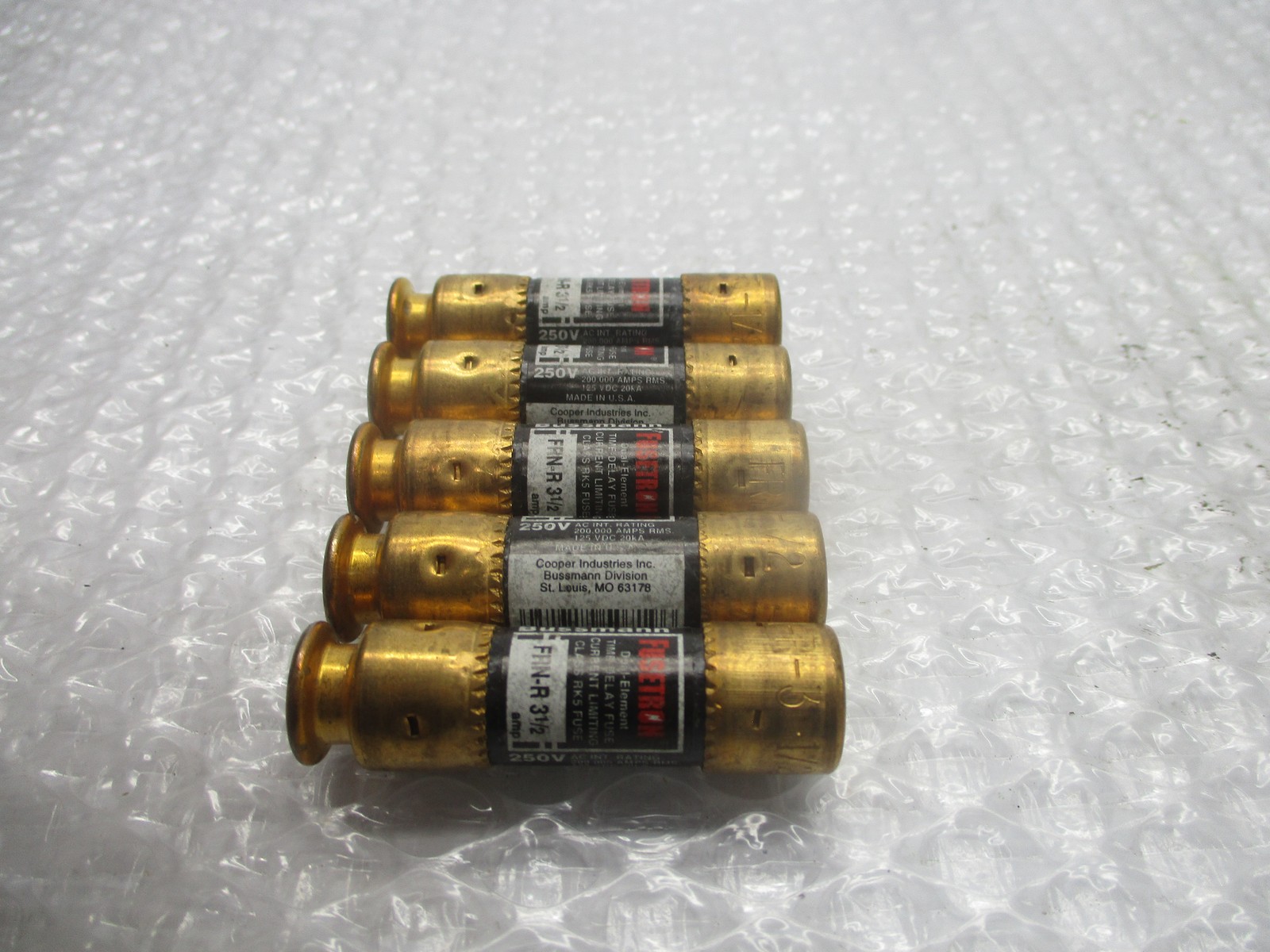 FUSETRON FRN-R-3-1/2 FUSE BLACK LOT OF 5 NSNP