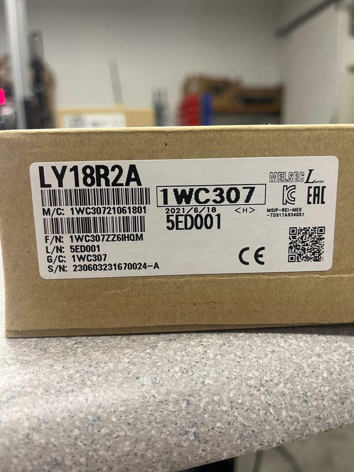 MITSUBISHI LY18R2A / LY18R2A; New in Box