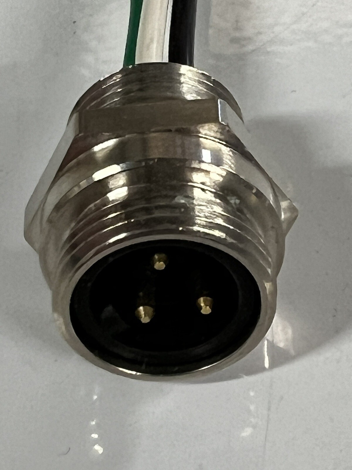 New turck bulkhead with 14 ga 120v wires ( Line, N, Ground )