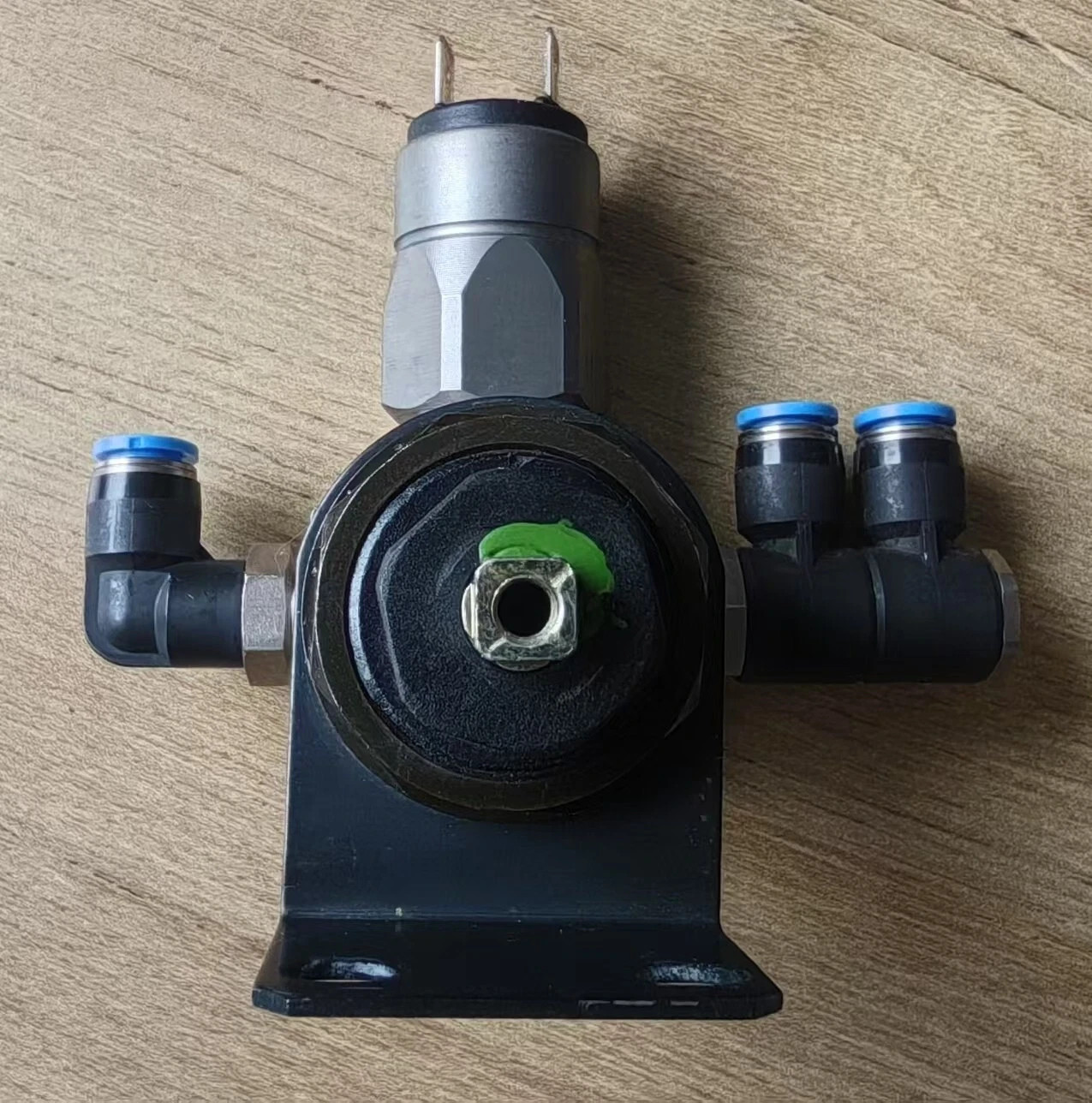 SMC EAR111-F02 SET PRESS.0.05-0.59Mpa+SUCO 660703 PRESSURE SWITCH