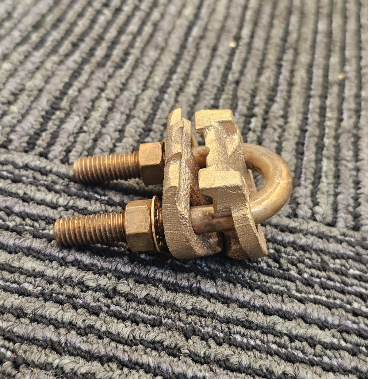 Burial Grounding Connector, Copper Alloy 4 SOL-2/0 STR 1/2 ROD 1/4 IPS