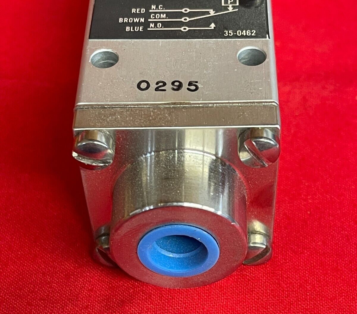 ITT AEROSPACE CONTROLS DIVISION NEO-DYN ADJUSTABLE PRESSURE SWITCH 132P49C3