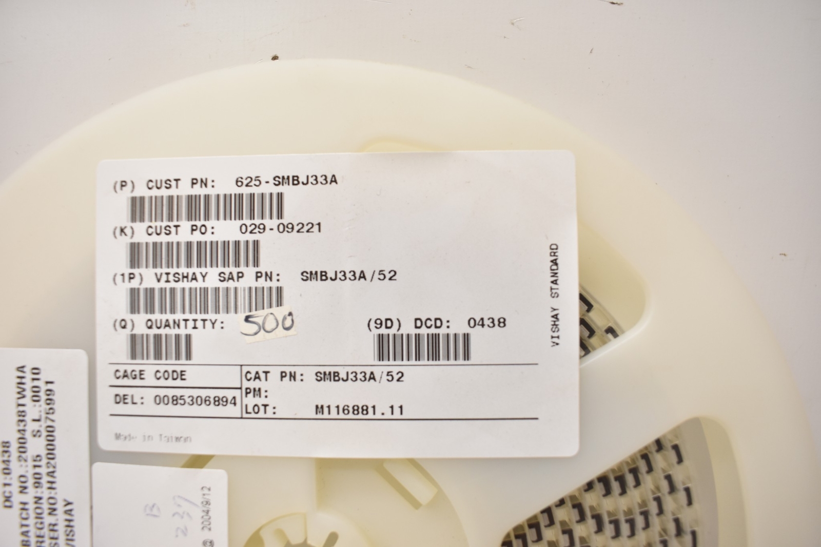 VISHAY SEMICONDUCTOR SMBJ33A/52 TVS DIODE 33V 53.3V D0214AA 11-002080-01 QTY:100