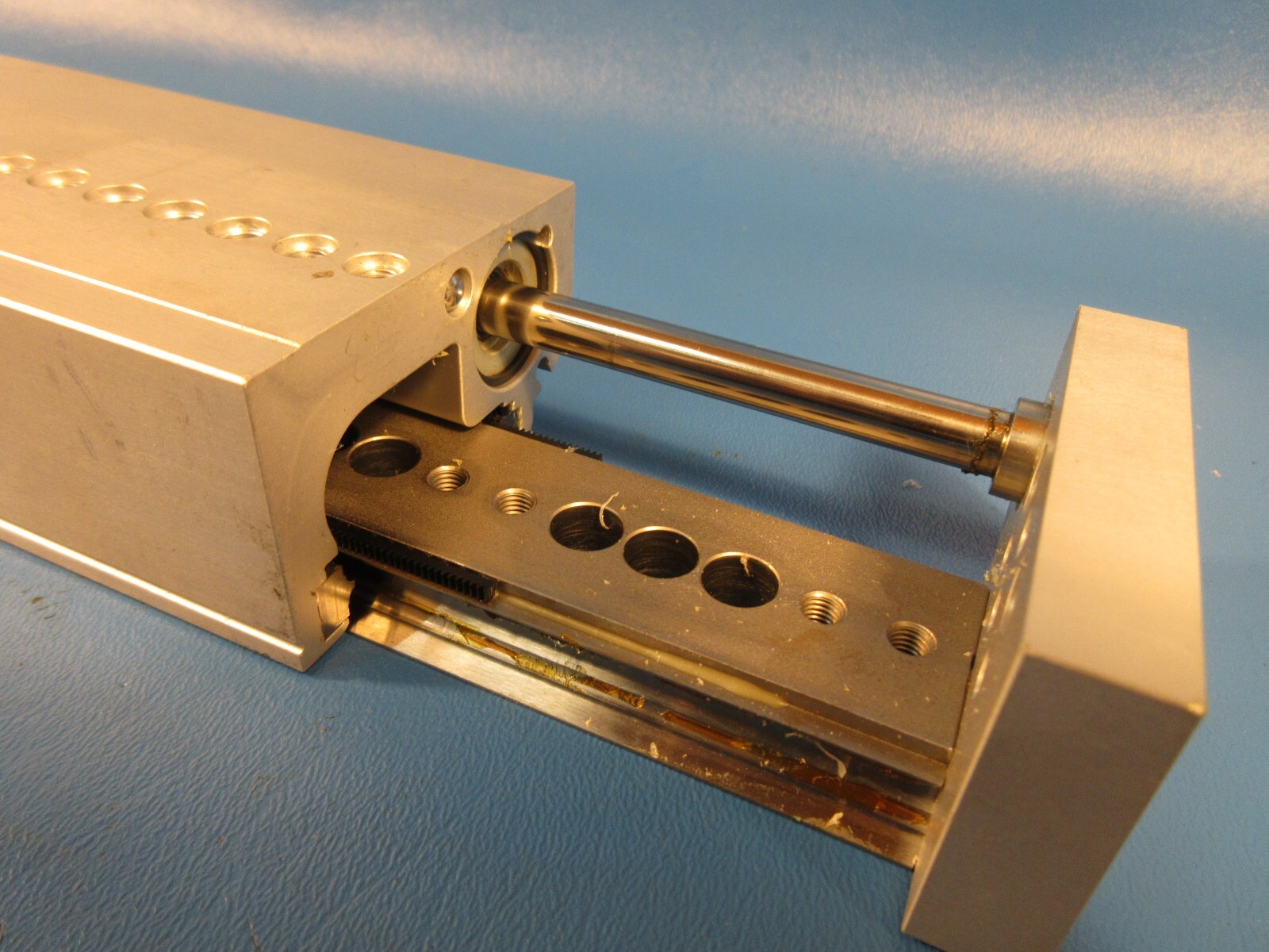 USED Festo DGSL-16-100-Y3A, 544003, Mini Slide, Stroke 100mm, NO Hydraulic Shock