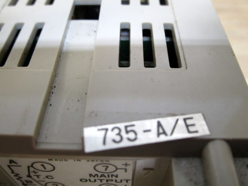 Shinko APC 735 A/E Temperature Controller