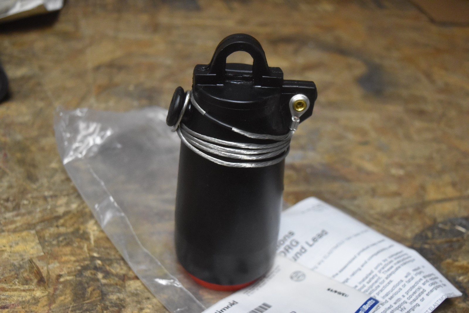 LOT OF 5 Elastimold Insulated Cap w/ Ground Lead 160DRG3BG NOS FREE SHIPPING