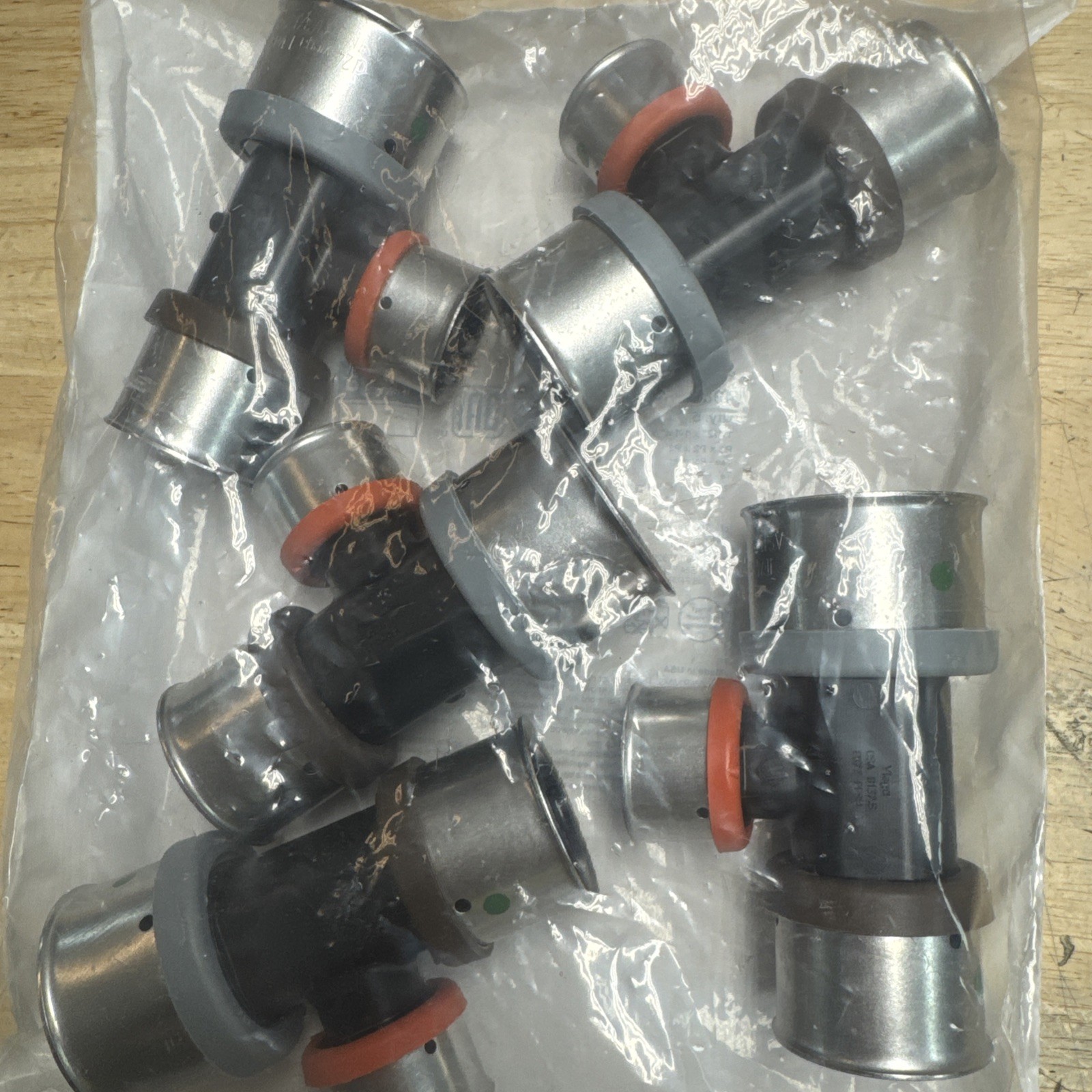 Viega 49875 PureFlow PEX Press Tee, 1-1/2 x 1-1/4 x 1, Press Qty 5 🔥