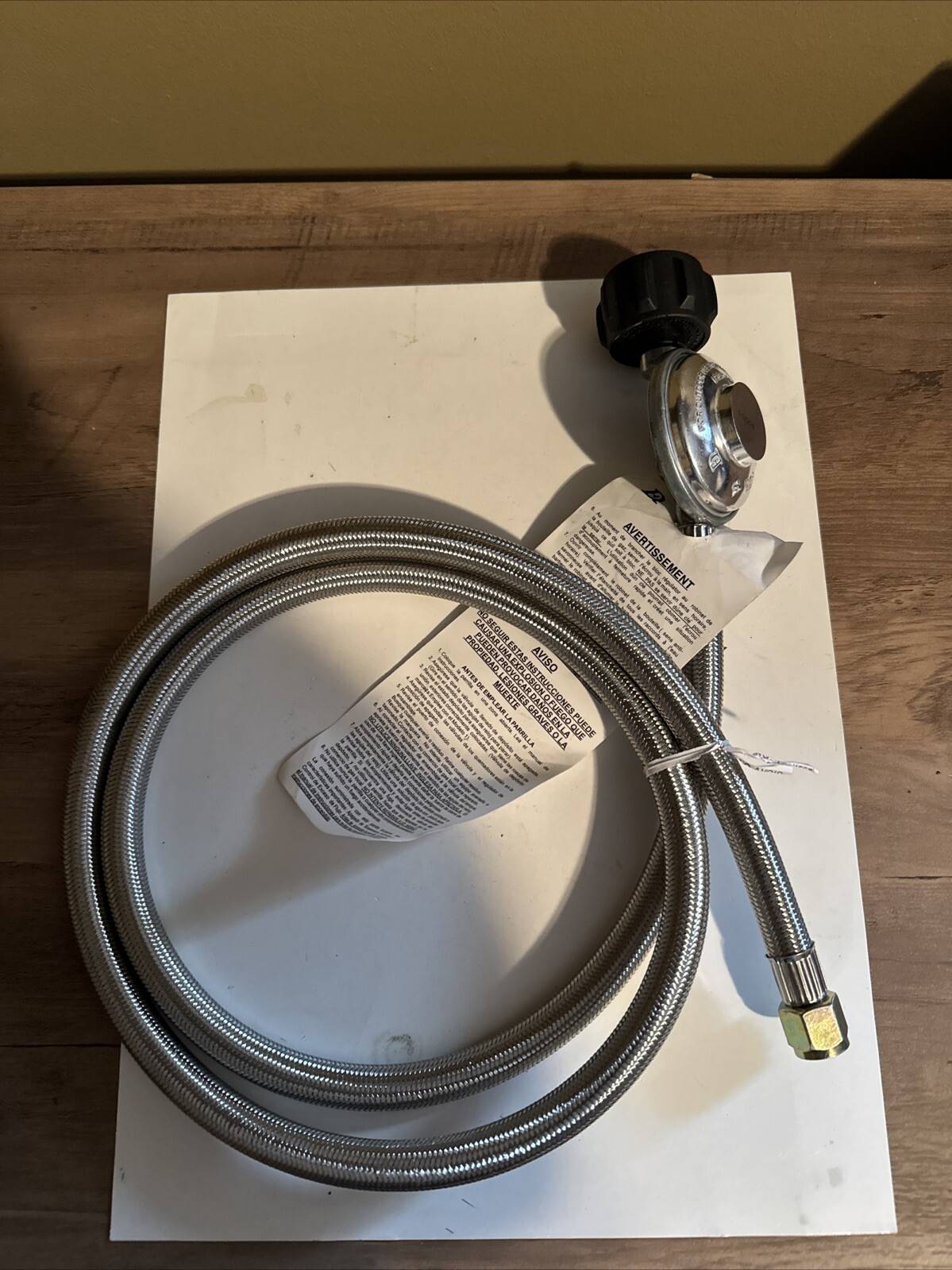 5’ Steel Braid Propane Grill Hose and Regulator . New , Type 1 Tank Valve