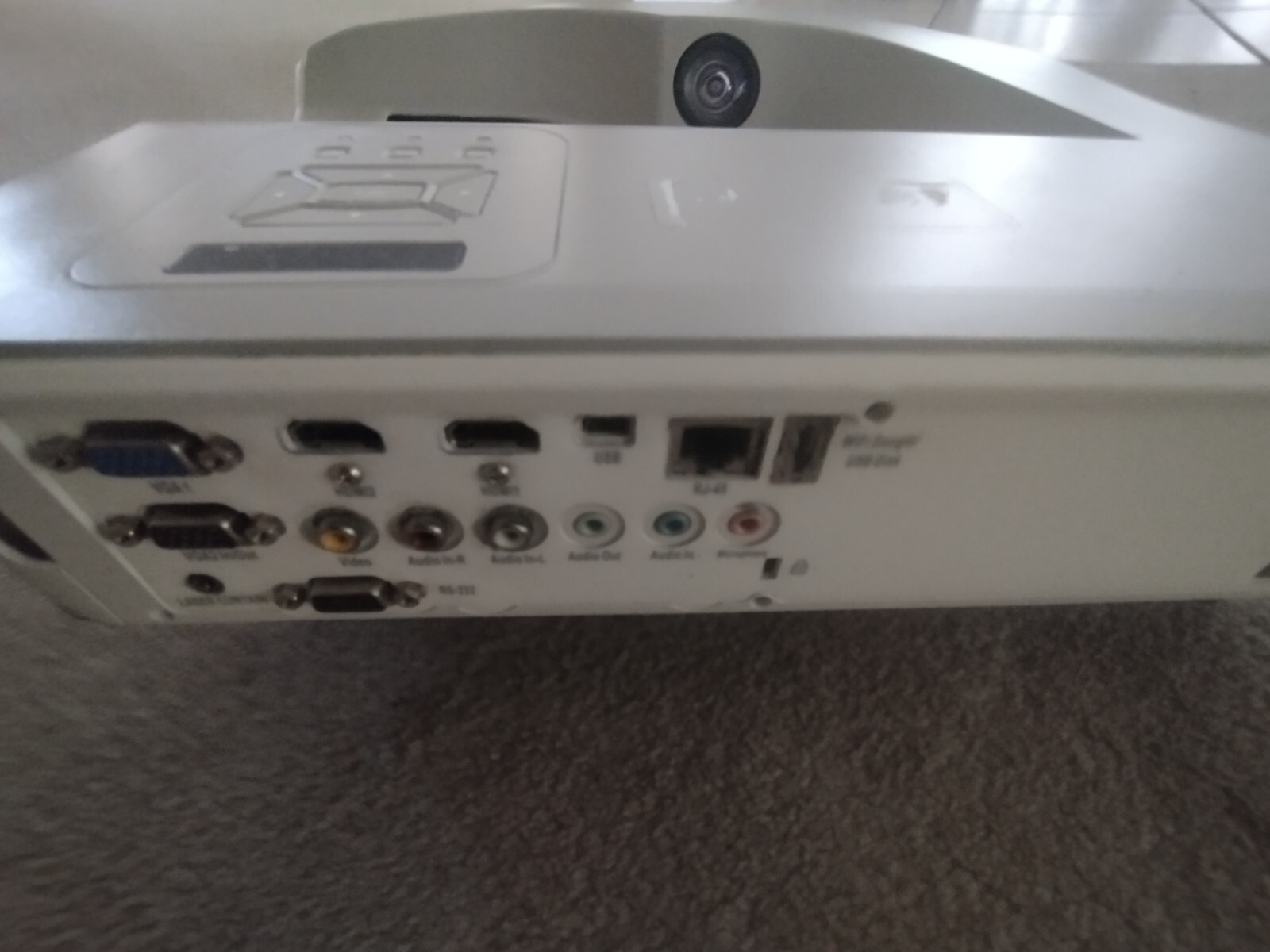 CORETRONIC/P12LIW GZ28SWX Laser Projector FULL HD