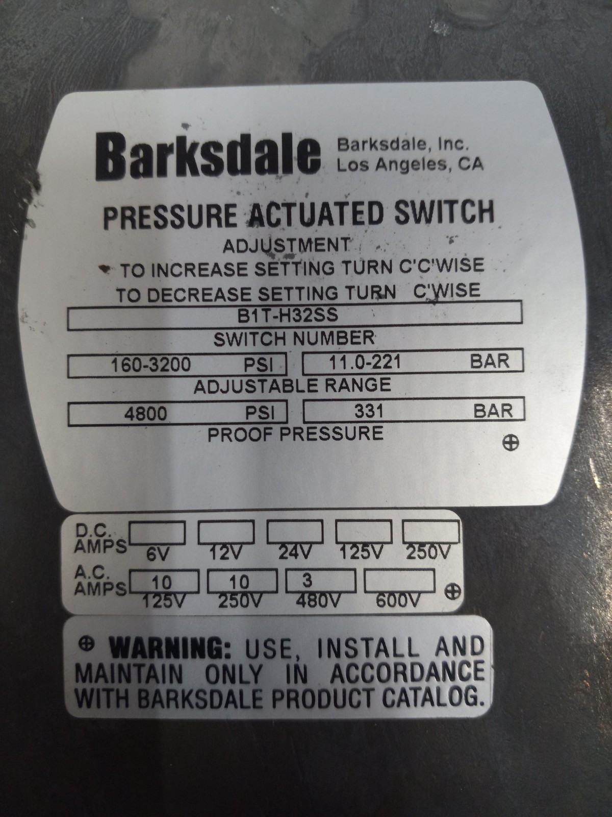 BARKSDALE PRESSURE ACTUATED SWITCH B1T-H32SS