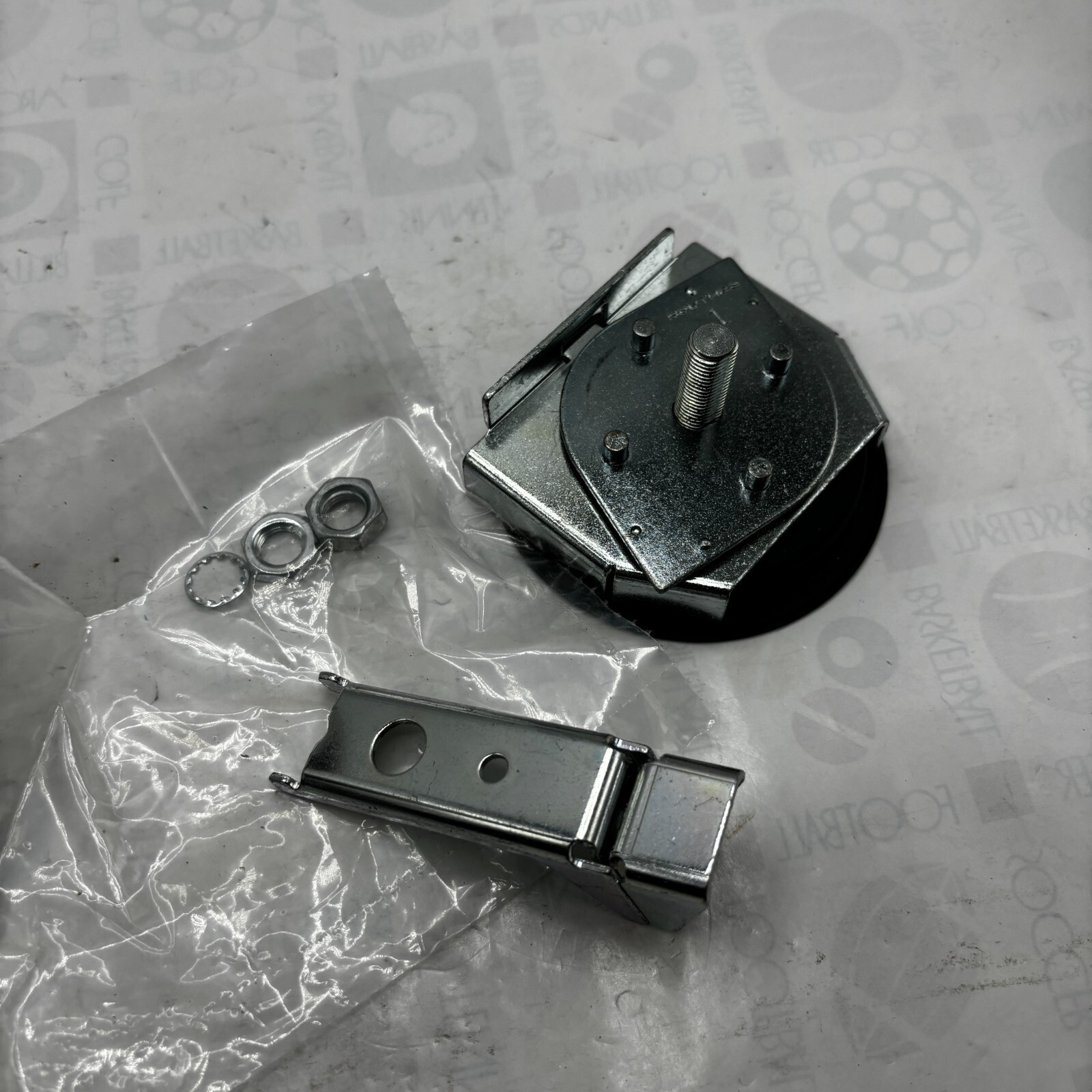 SOUTHCO 01-13-35A FLUSH CAM MID-SIZE LATCH SOUTHCO 01-13-35. ⭐