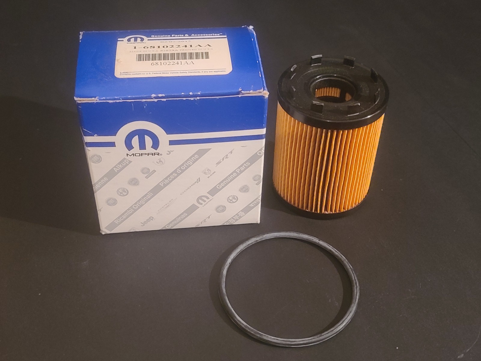 GENUINE OEM Mopar Oil Filter 68102241AA (1.4L Engine) Fits Fiat Dodge & Jeep