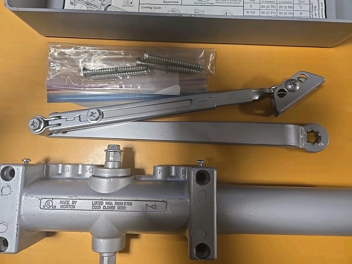 Norton 7500/Yale 4400 Hand Door Closer