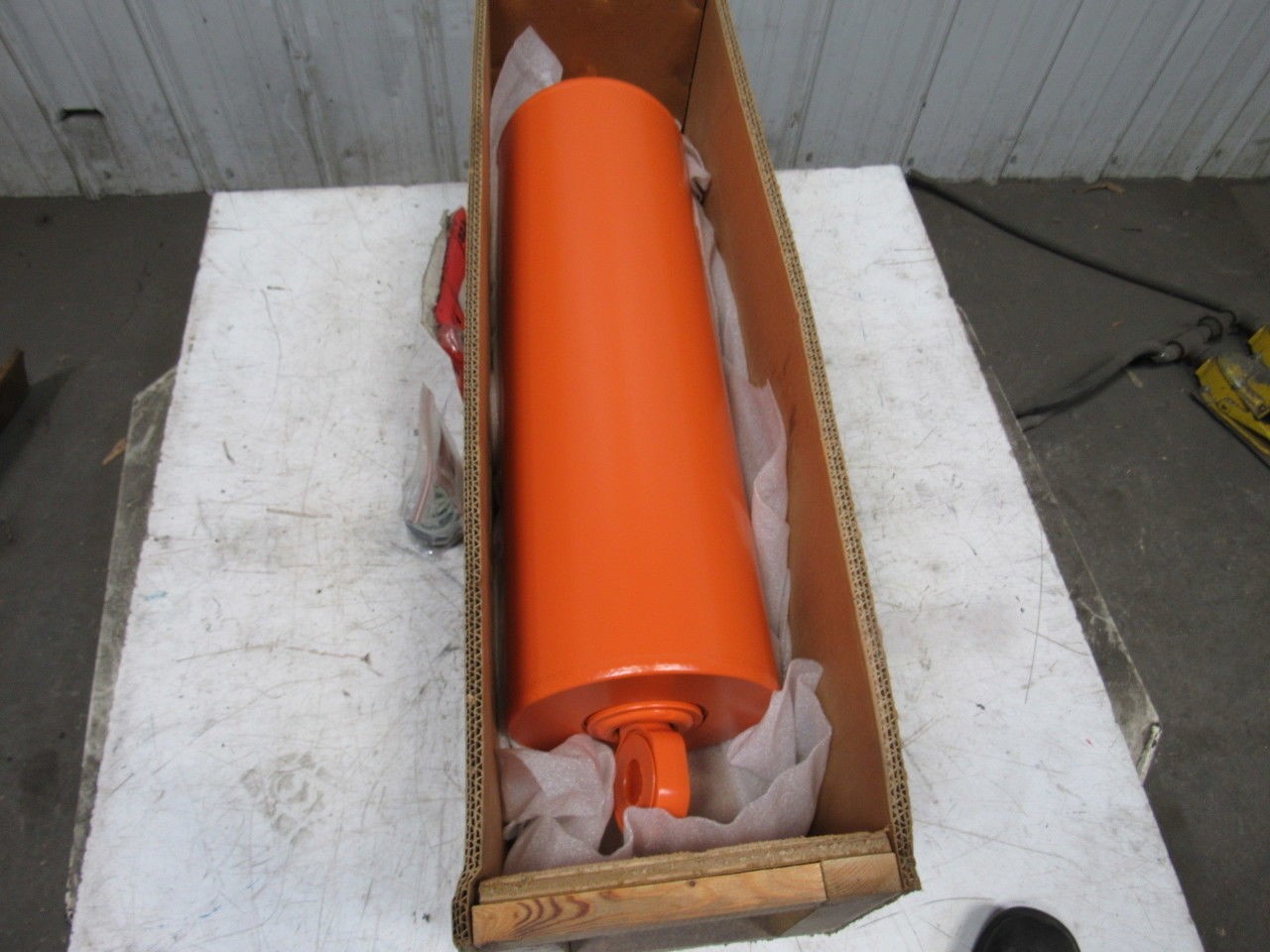 ABB Robotics 3HAC6994-1 IRB 6400R Hydraulic Balancing Cylinder 7″ Bore X 27″ Str