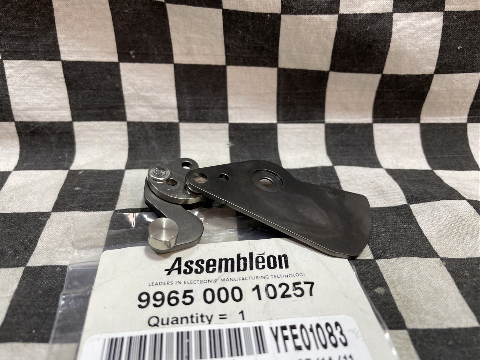 YAMAHA CLAMP LEVER, CL12-16MM, KW1-M1131-102, 996500010257, SHIPSAMEDAY#1642E13