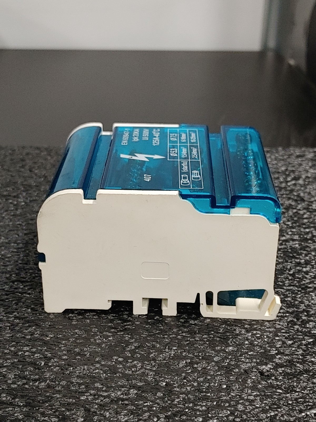 EN 60947-1 20KA Ui 500V 125A Distribution Block