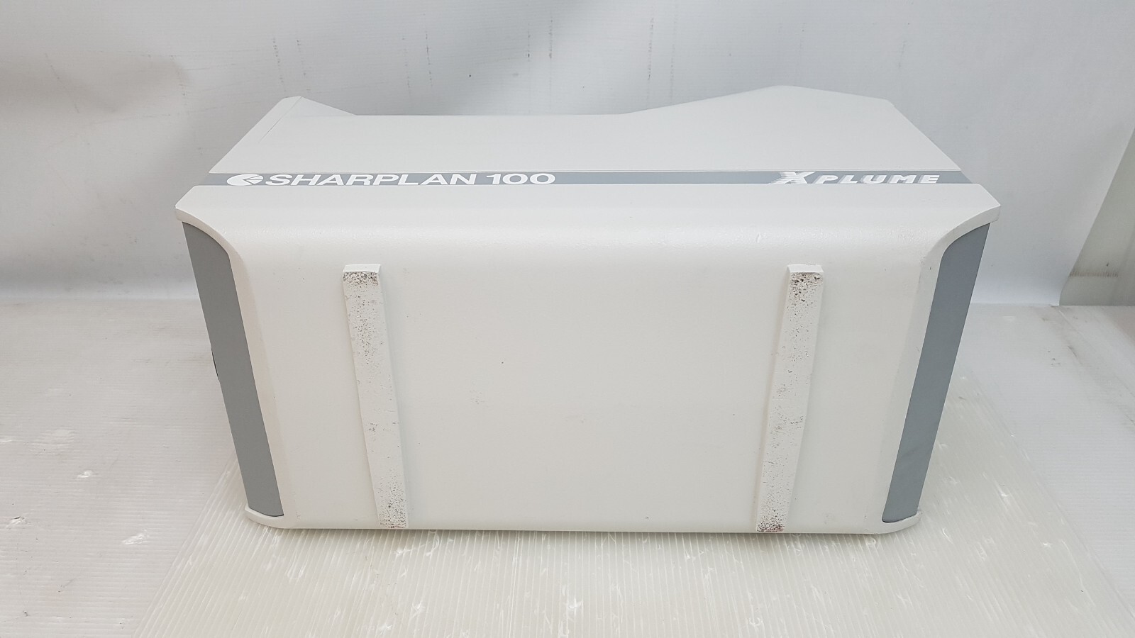 Sharplan 100 Xplume Smoke evacuator w/ Pneumatic Air Foot switch.