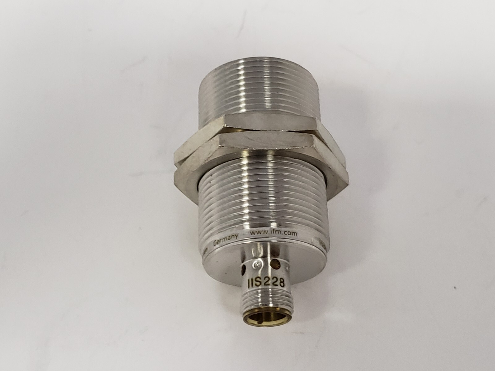IFM ELECTRONIC IIS228 INDUCTIVE SENSOR CYLINDRICAL 3 PIN