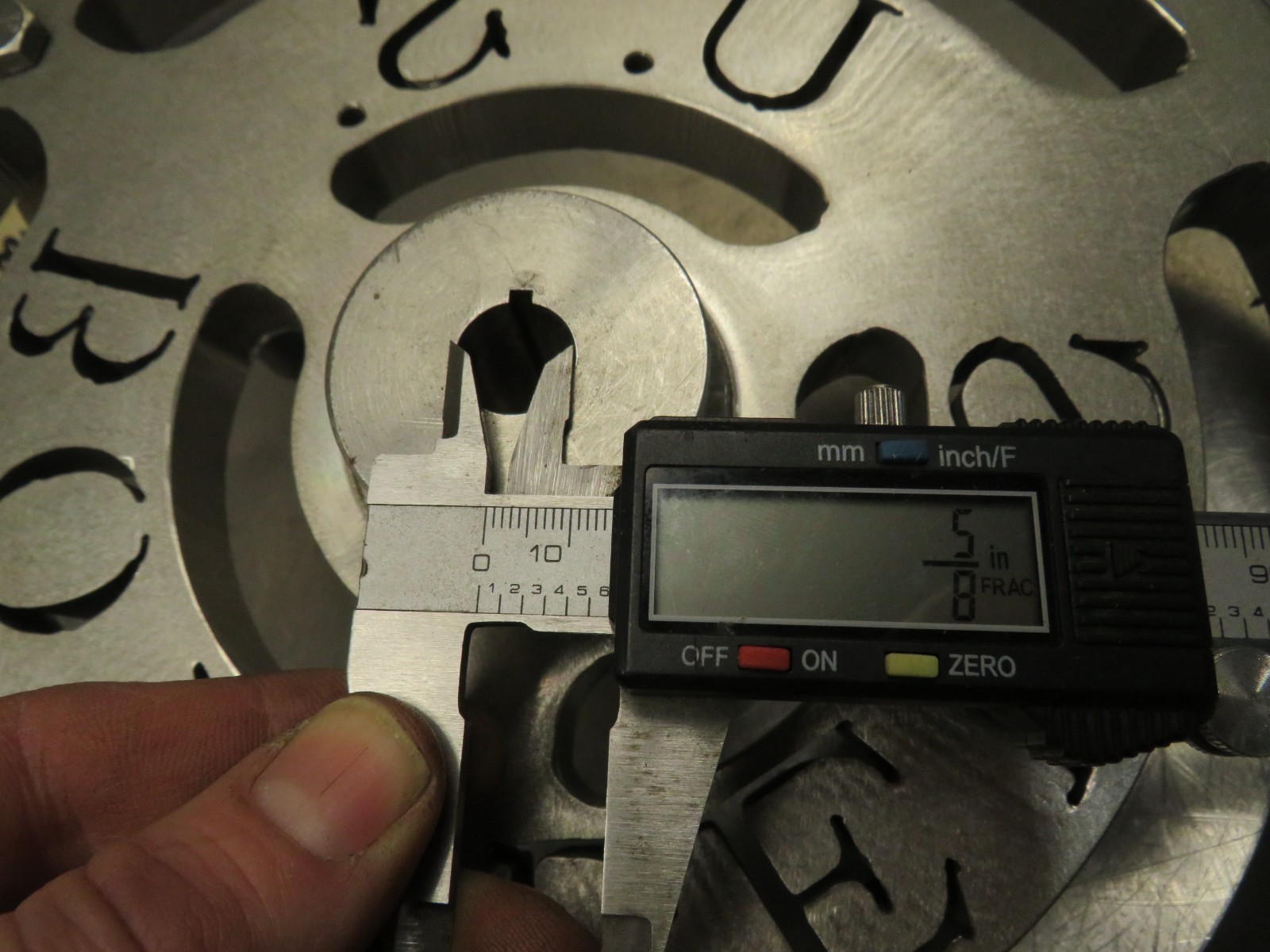 US Bottlers Machinery Handwheel 5/8″ Bore 11″ Diameter