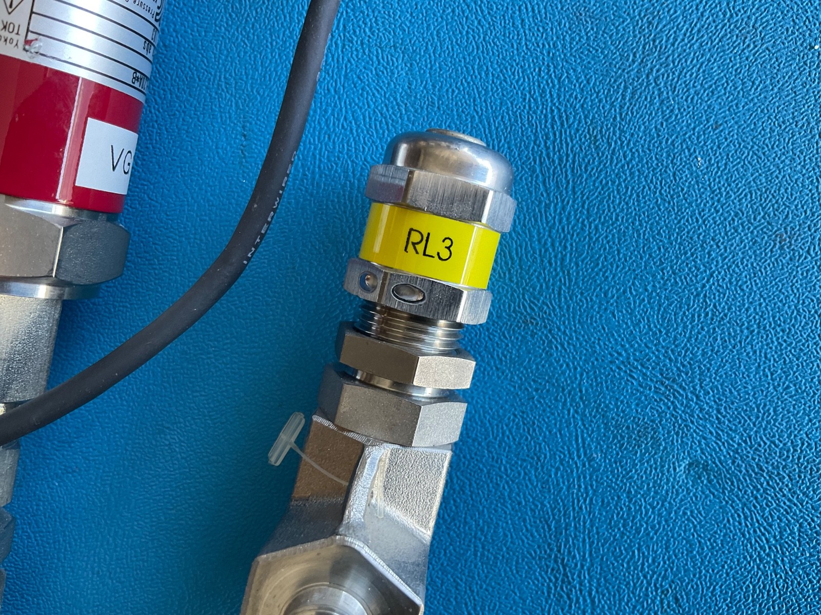 YOKOGAWA FP101-A11-L20A*B 1-5V DC 0 TO 200 kPa abs SWAGELOK RL3 10-225 SS-RL3S4