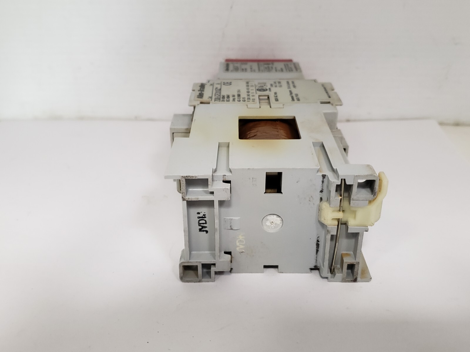 ALLEN BRADLEY 700S-CF620ZJC SAFETY CONTROL RELAY 8 POLE 10A 24V DC