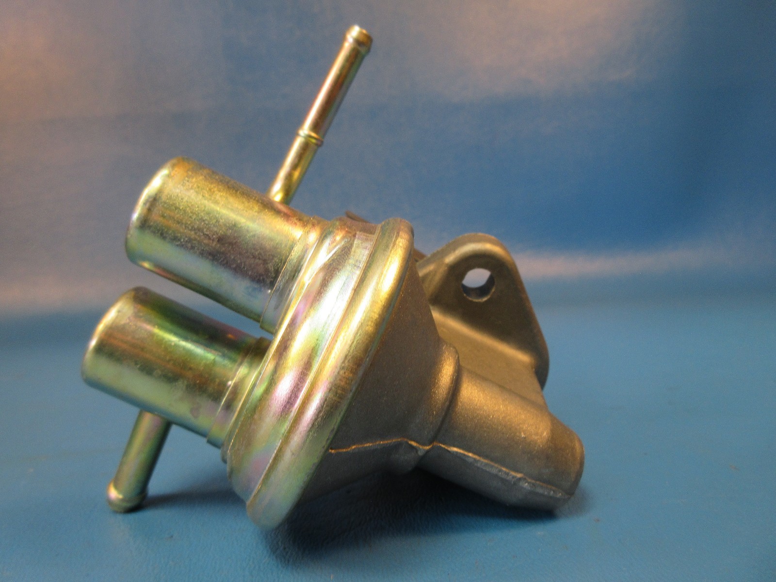 Carter Fuel Pump M70194 (Federal-Mogul) Made in USA