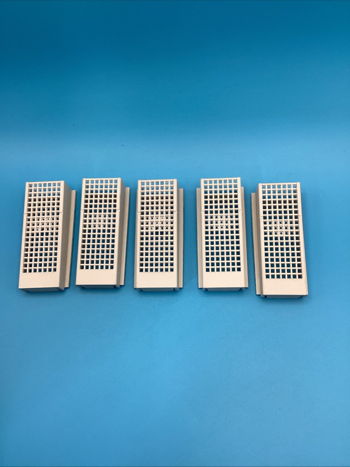 EATON NZM2-XIPA FINGER PROTECTION COVER (lot Of 5) Used SHIPS FREE