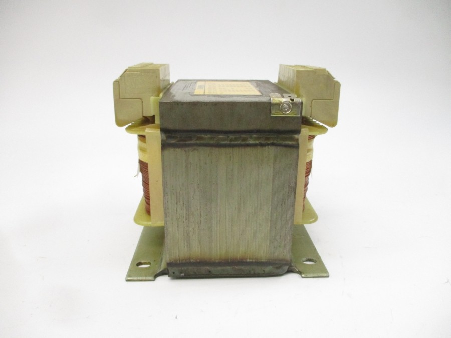 SIEMENS 4AM4841-8BE40-0C 575V UNMP