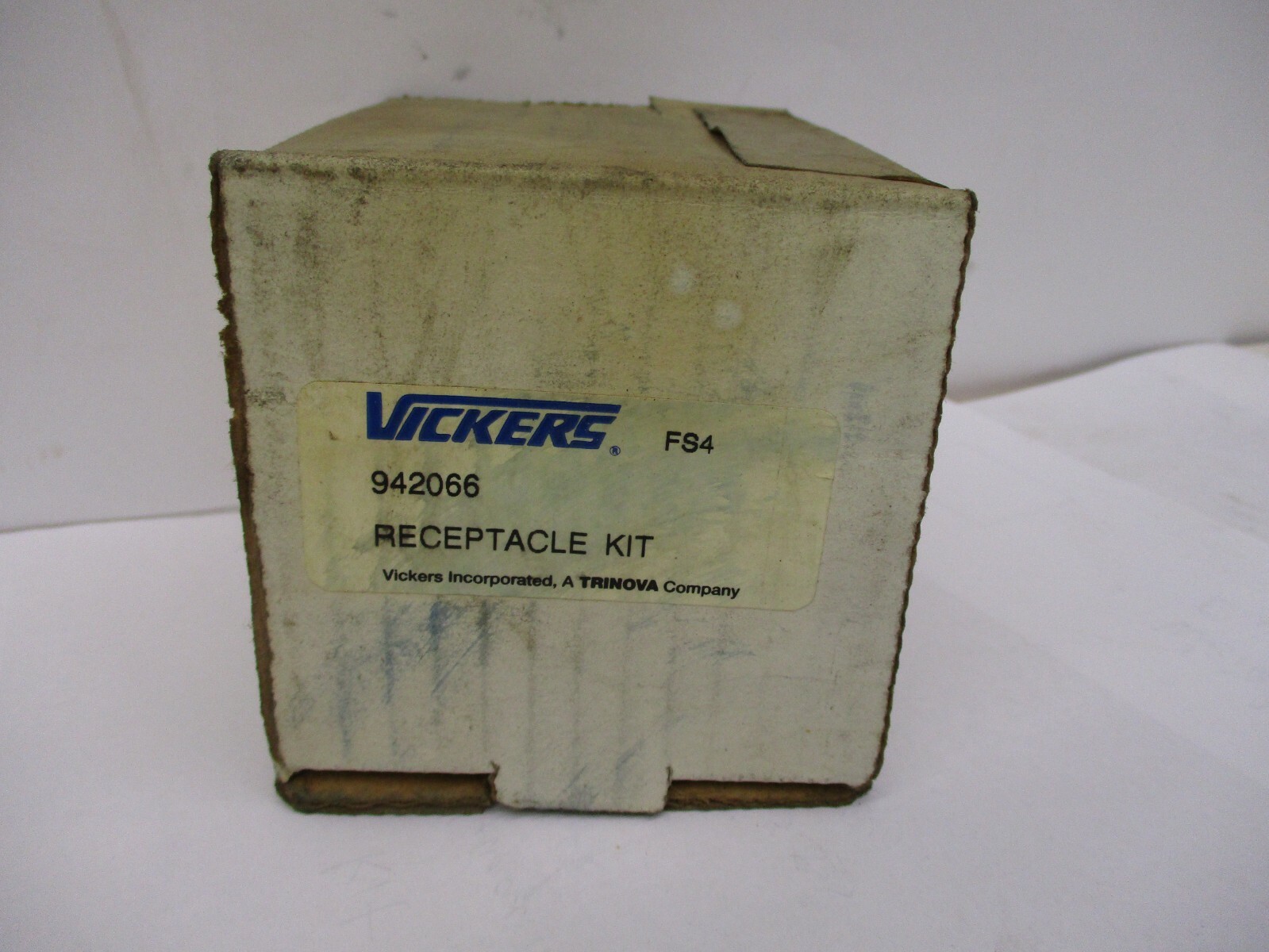 New Open Box Vickers Pilot Valve 942066 FS4 Receptacle Kit A2231MO