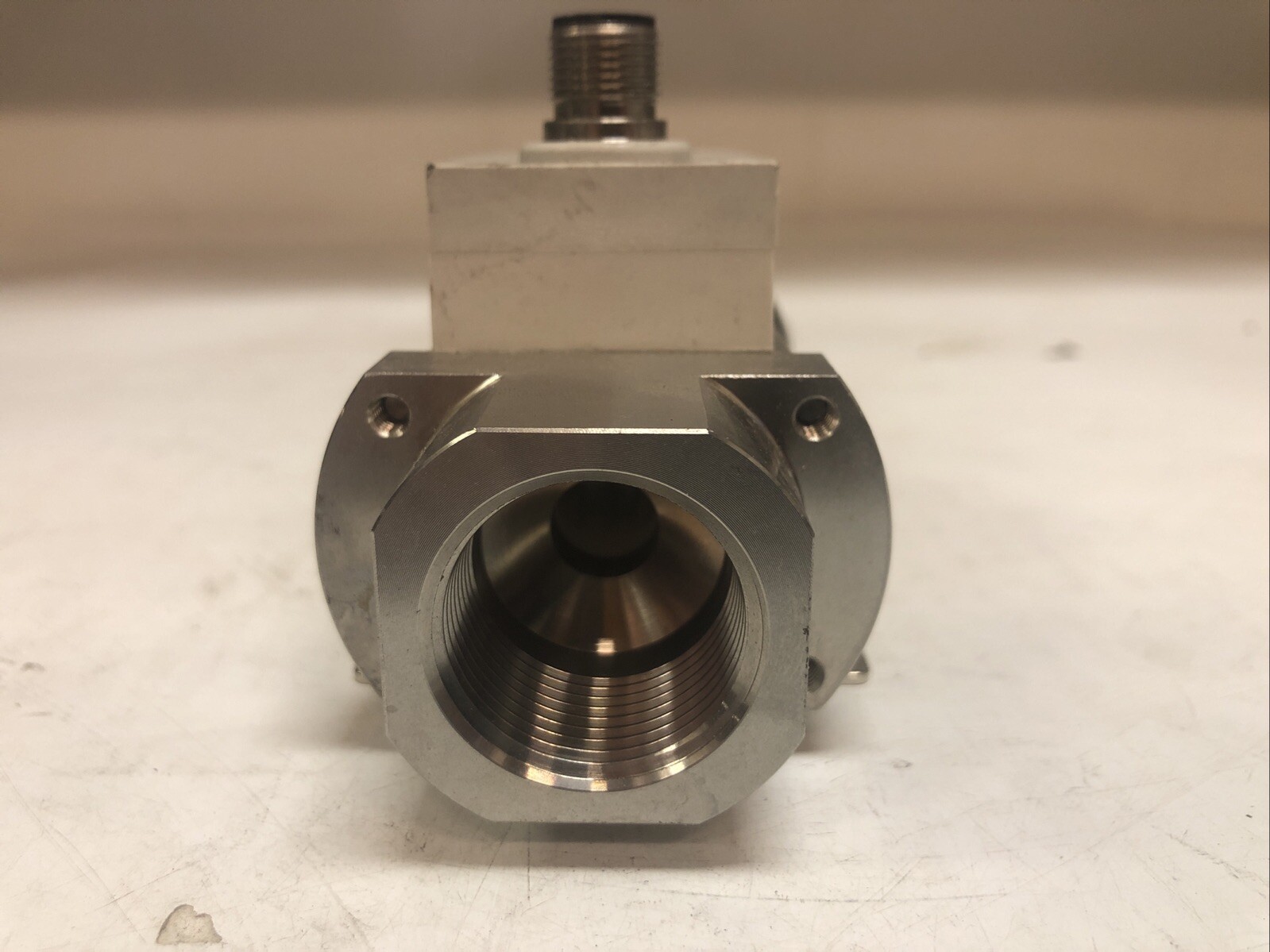 1 Used SMC PD2W540-F06-1 Flow Switch For Water, Flowrate 5-40L/min
