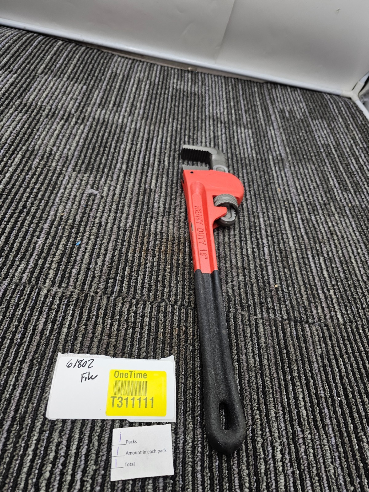 18″ Serrated Jaws Straight Pipe Wrench 16″ L x 3″ W