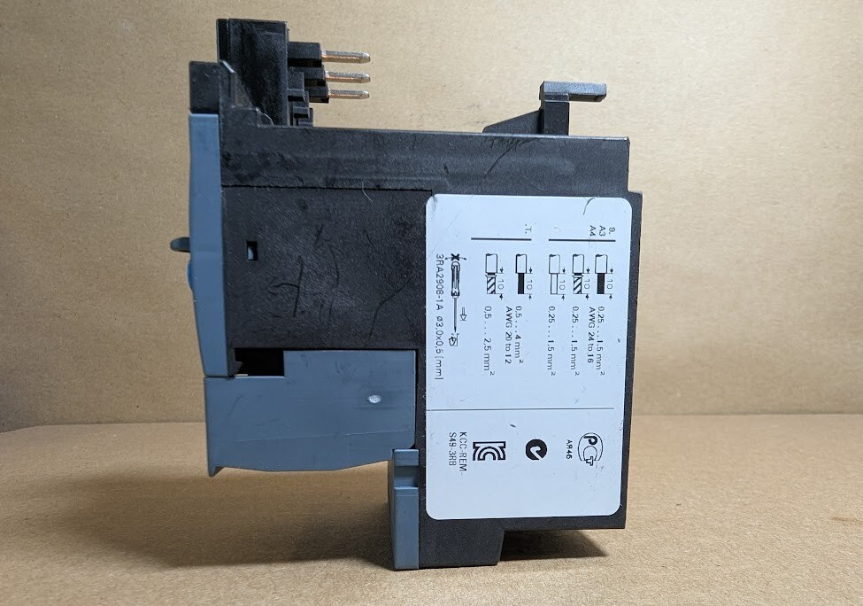 Siemens 3RB3113-4RE0 Electronic Overload Relay, .1-.4A, 3P, (New NB)