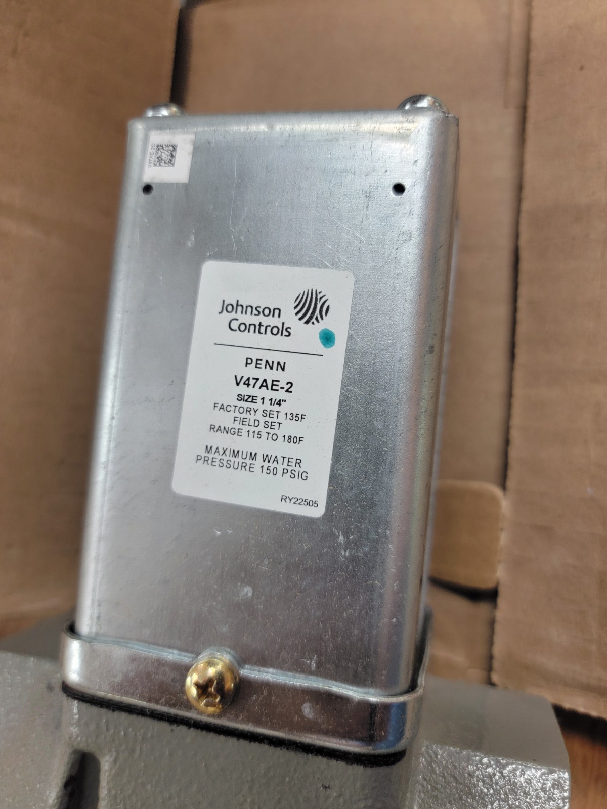 Johnson Controls V47AE-2C 1/4″ Water Valve Range 115-180 Deg F, 20RG40.