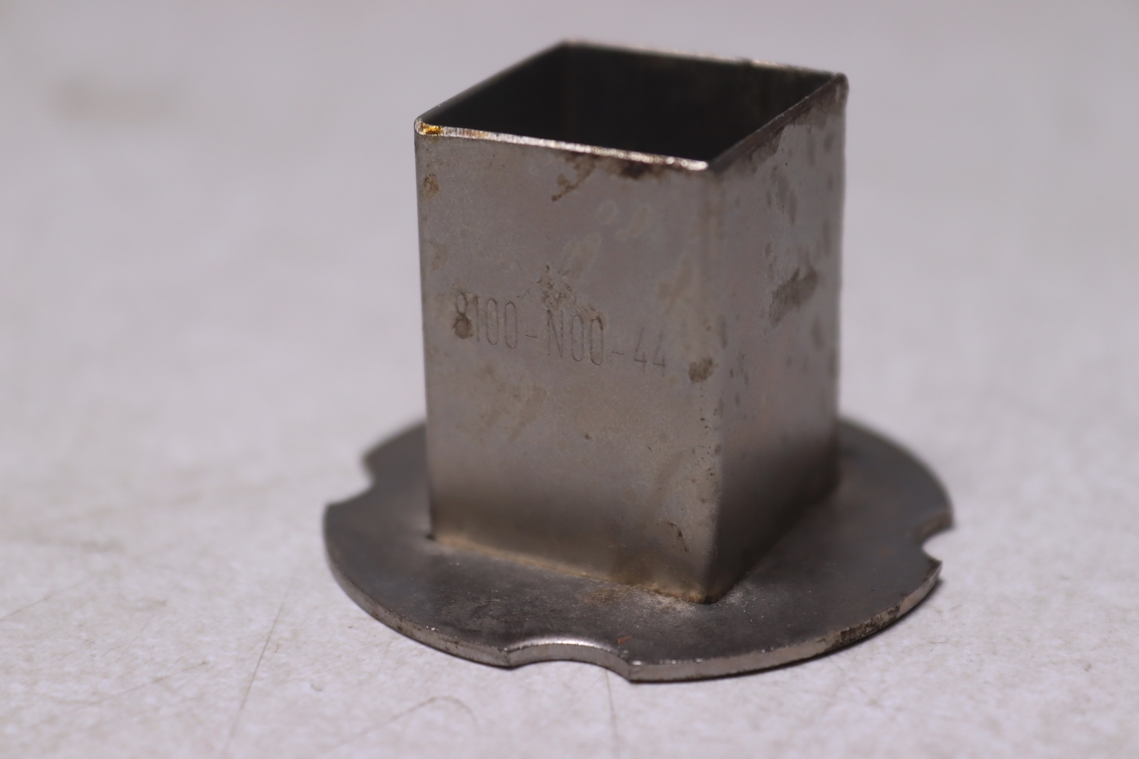 APE REWORK NOZZLE 20.3mm X 20.3mm 8100- N00- 44