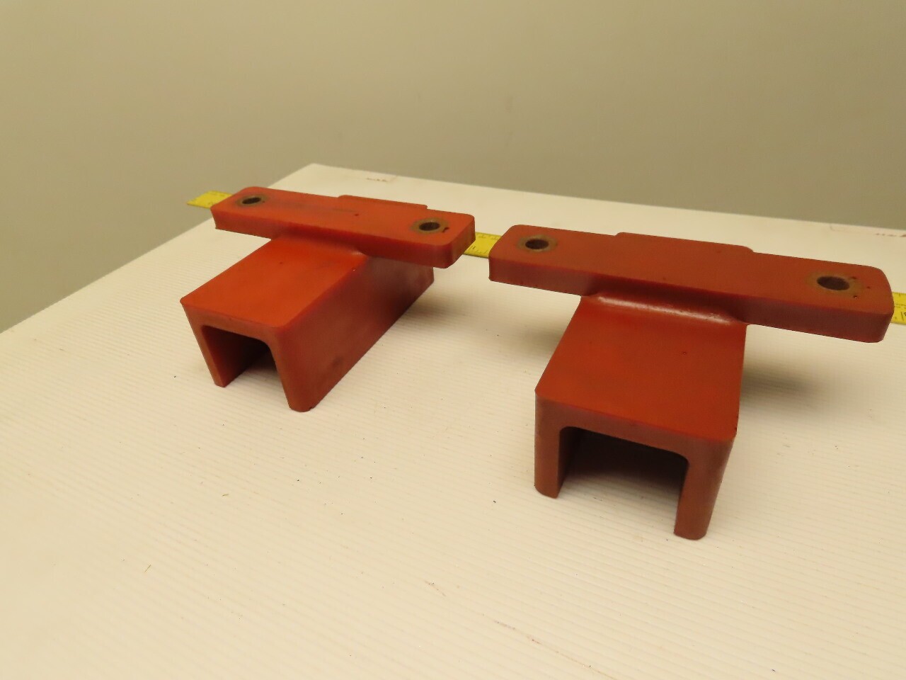 Dematic 0688181136 1-23/32″ Wide 1-5/8″ Deep 2 Bolt Mount Infeed Guide Lot Of 2