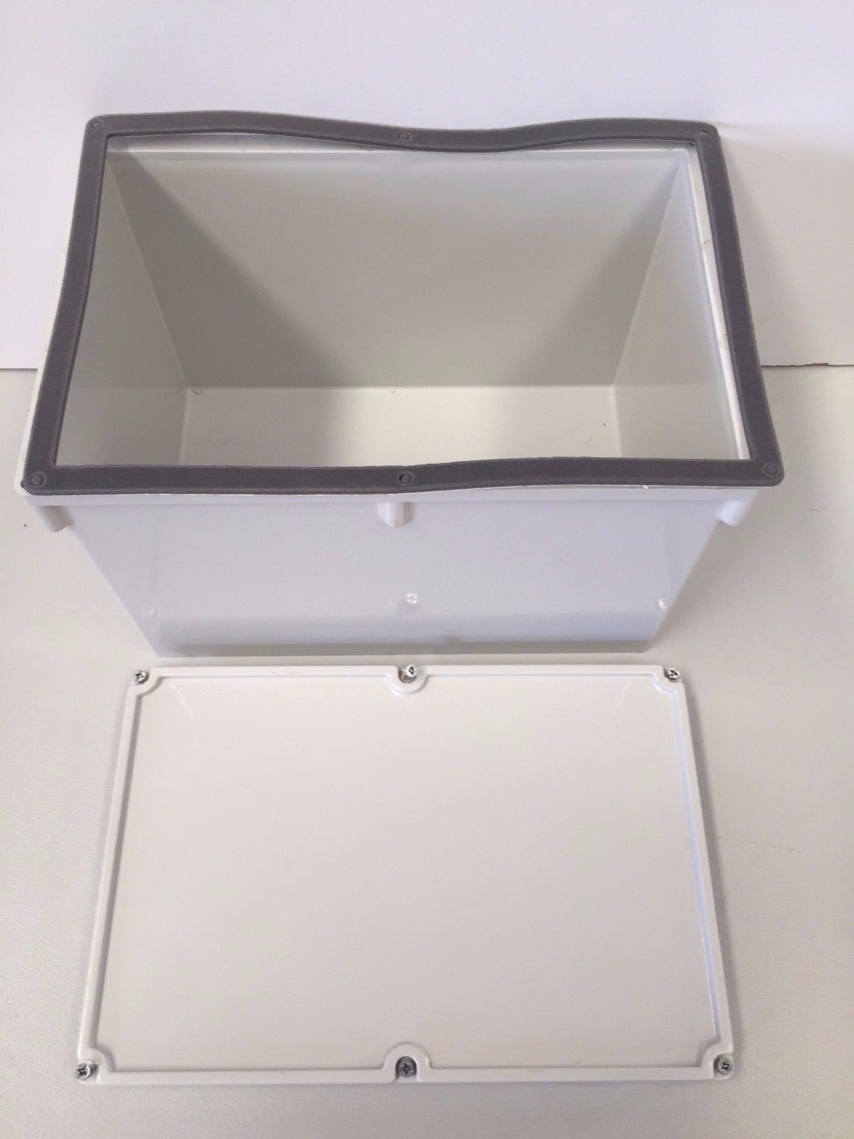 Clipsal Adaptable Box 265/7D Grey with Gasket PVC Lid 300 x 200 x 200 mm IP56