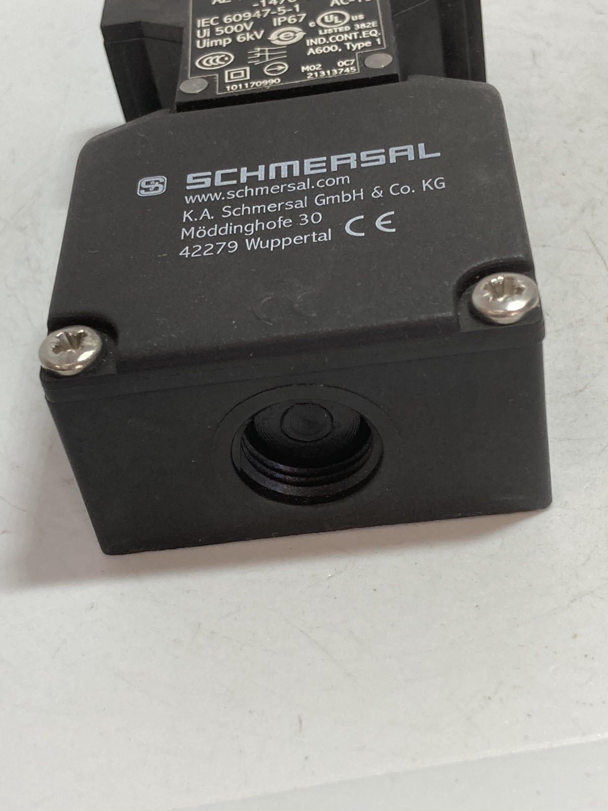 SCHMERSAL AZ16-12ZVRK-M16-1476-1 SAFETY DOOR SWITCH 500V NNB