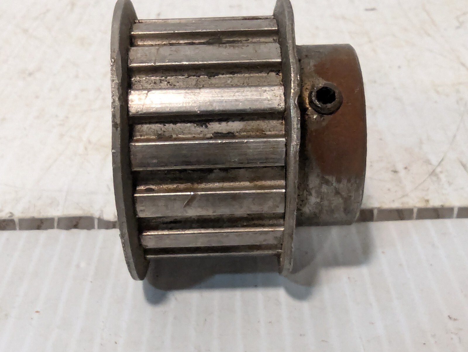 Browning 16LF100X1/2 16-Tooth Timing Pulley 1/2″ Bore 1″ Belt