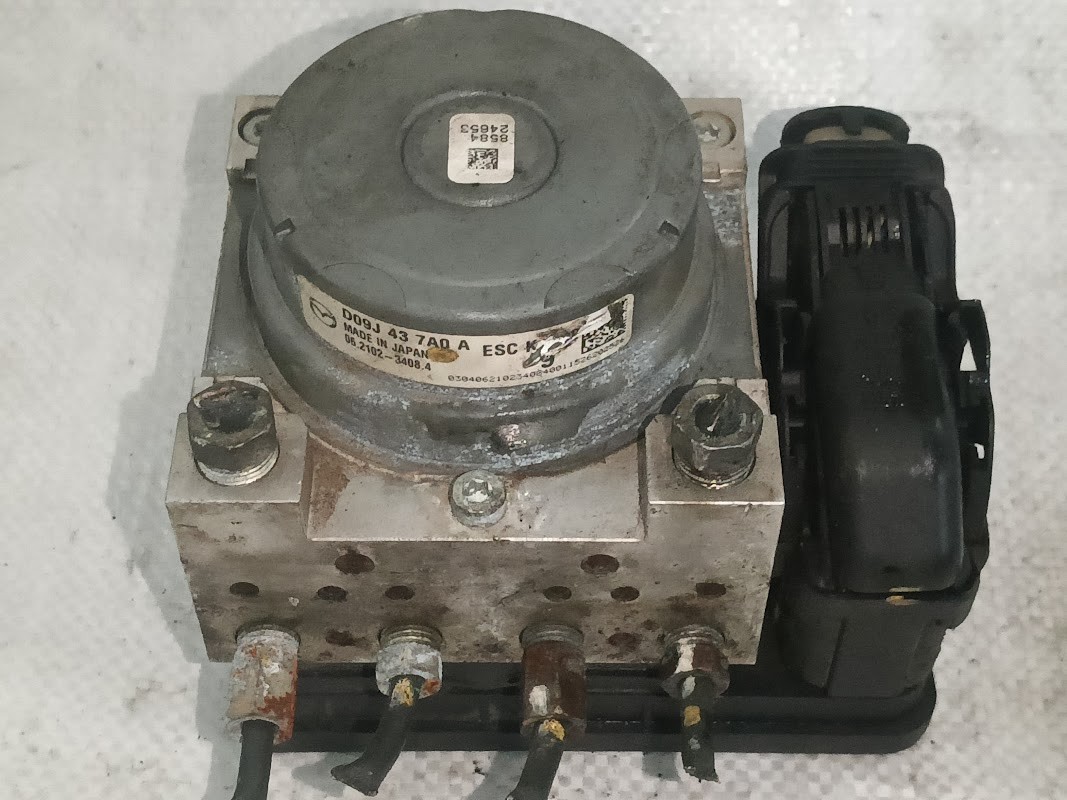 Mazda ER100 ABS PUMP Ate D09J437A0A Brake Actuator Pump 06.2109-7281.3