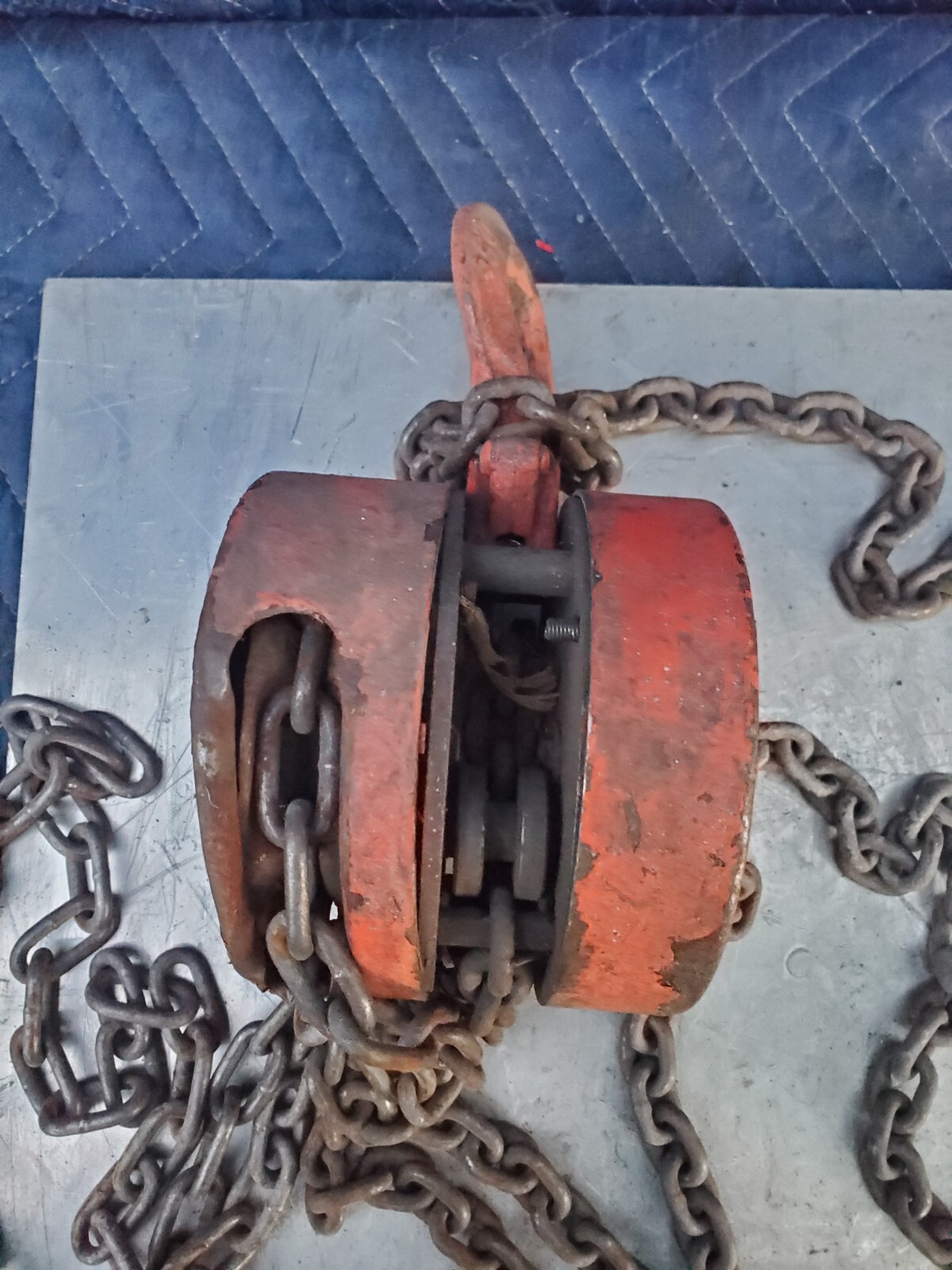 CM Hoist 622 1/2 Ton 5 x 4.25 x 9″ 12 Ft Chain Hand Chain Hoist