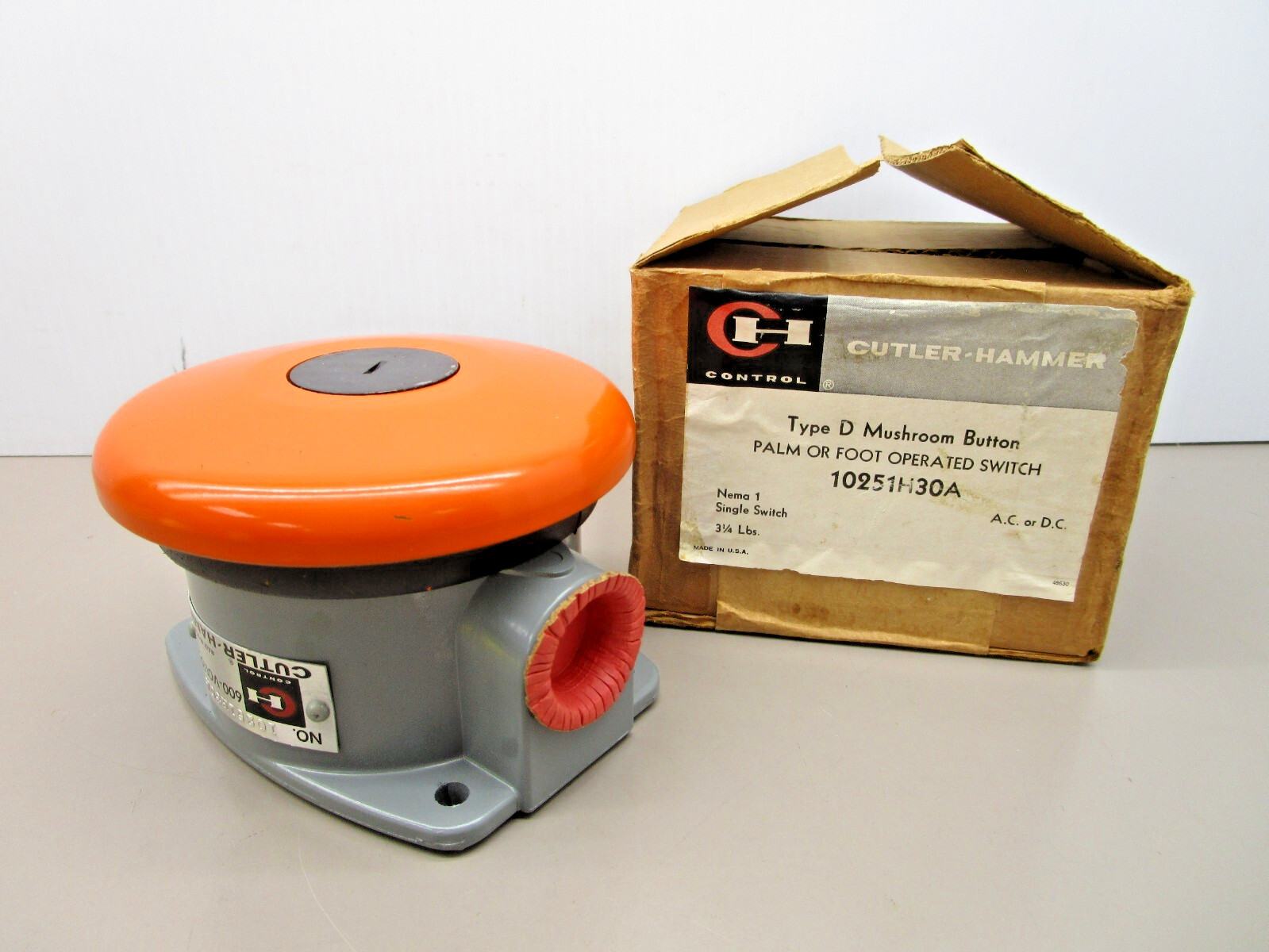 Cutler-Hammer 10251H30A Type D Mushroom Button Palm or Foot Operated Switch