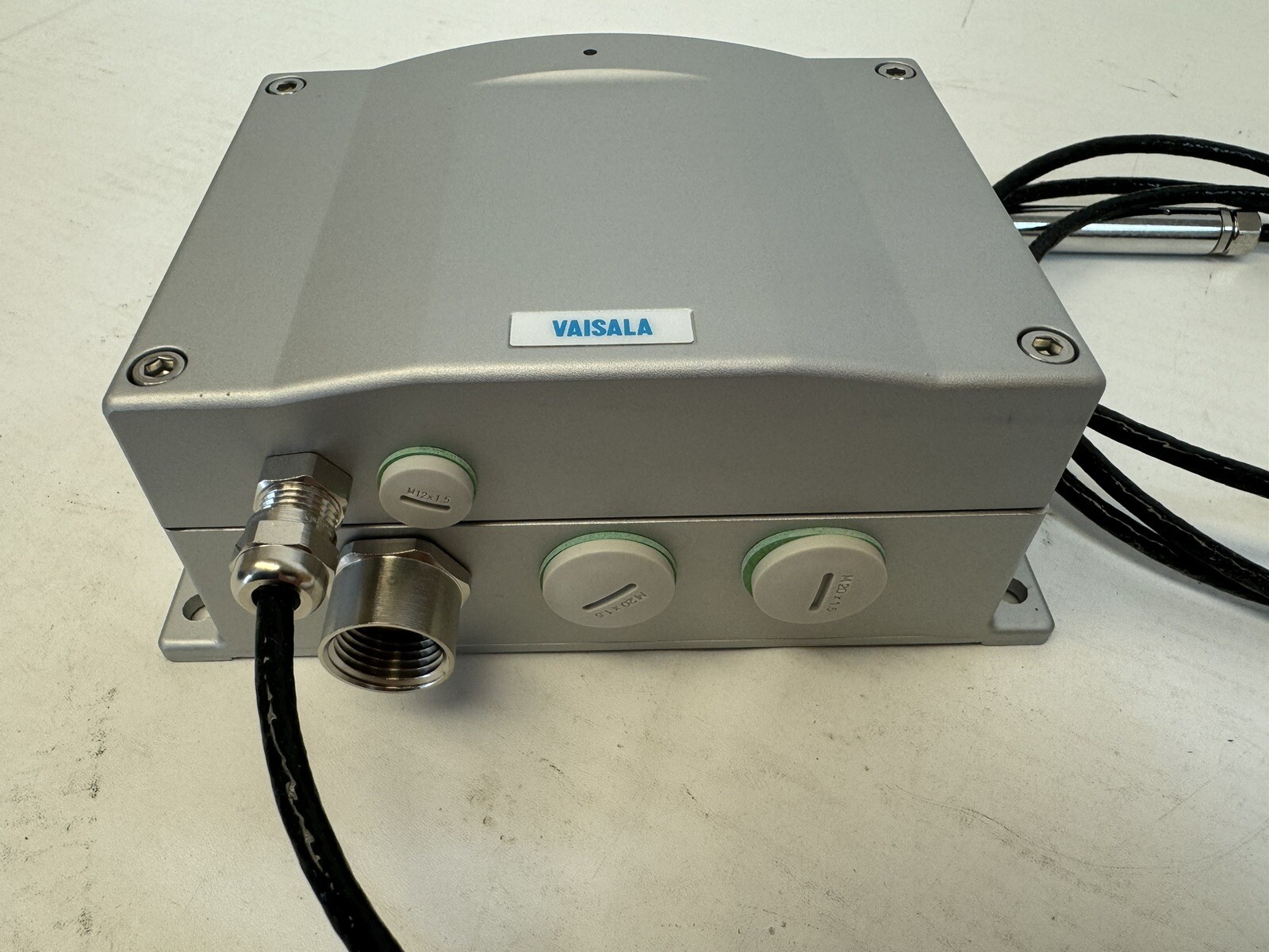 VAISALA HMT335 Humidity & Temp. Transmitter 10-35VDC ~ 5L0A001BCAJ200B01CABAA1