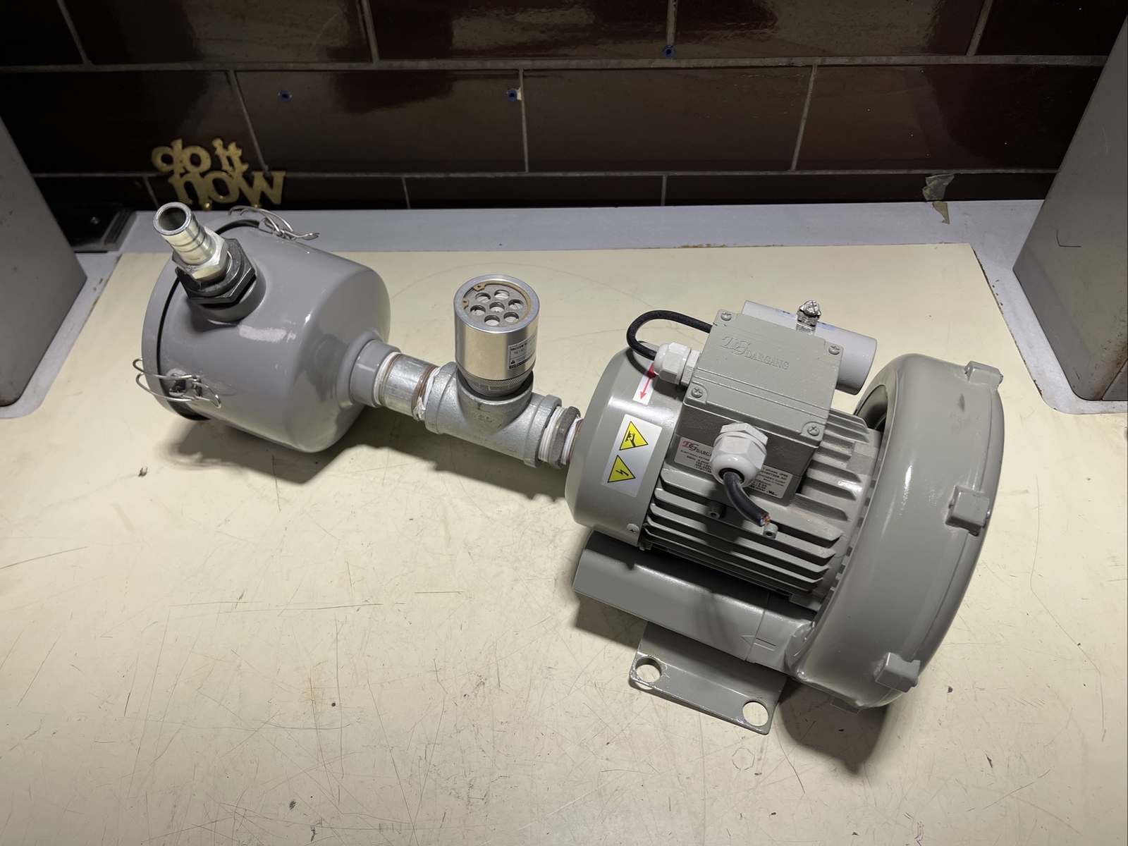 Dargang DG-200 11TH DGM211 0.5kW 110-240V Vacuum Blower ~ Warranty