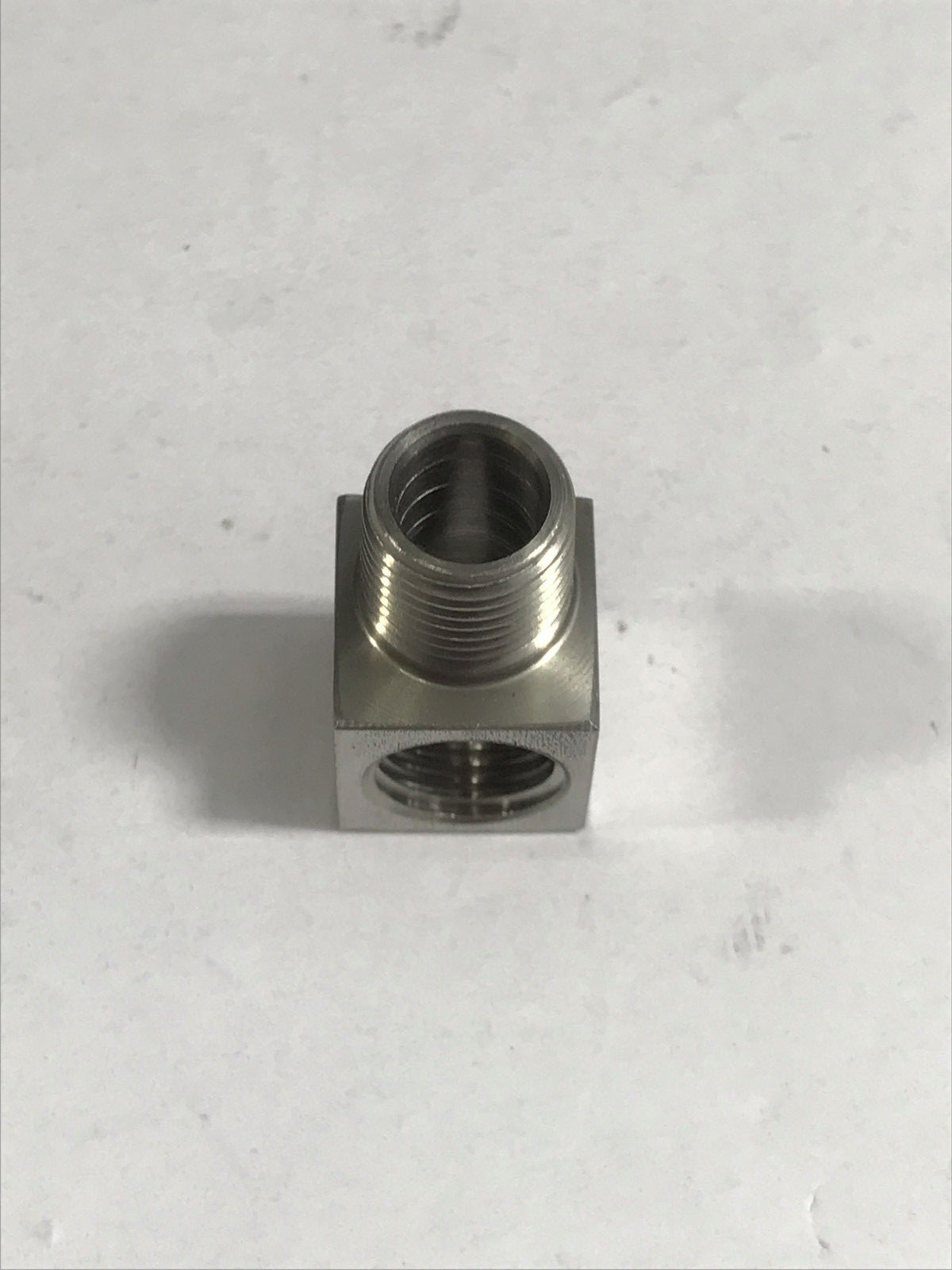 Stainless Steel 1/8″ NPT male X 1/8″ NPT female 90° elbow 303-SS
