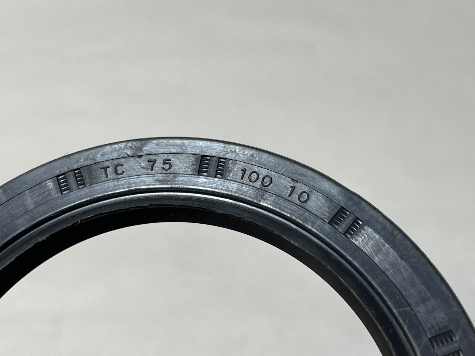 NTK Oil Seal TC7510010, TC 75 100 10 NE5603