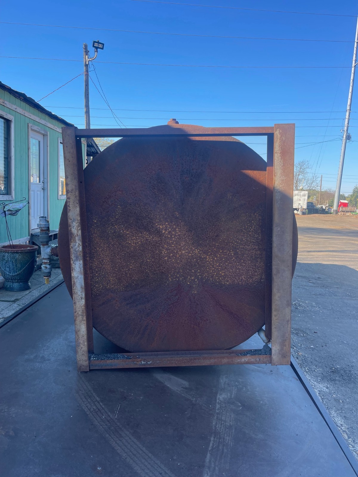 4000 Gal Vertical Liquid Storage Tank, Tank Dia: 7’, Tank H: 14’, Base: 80″x73″