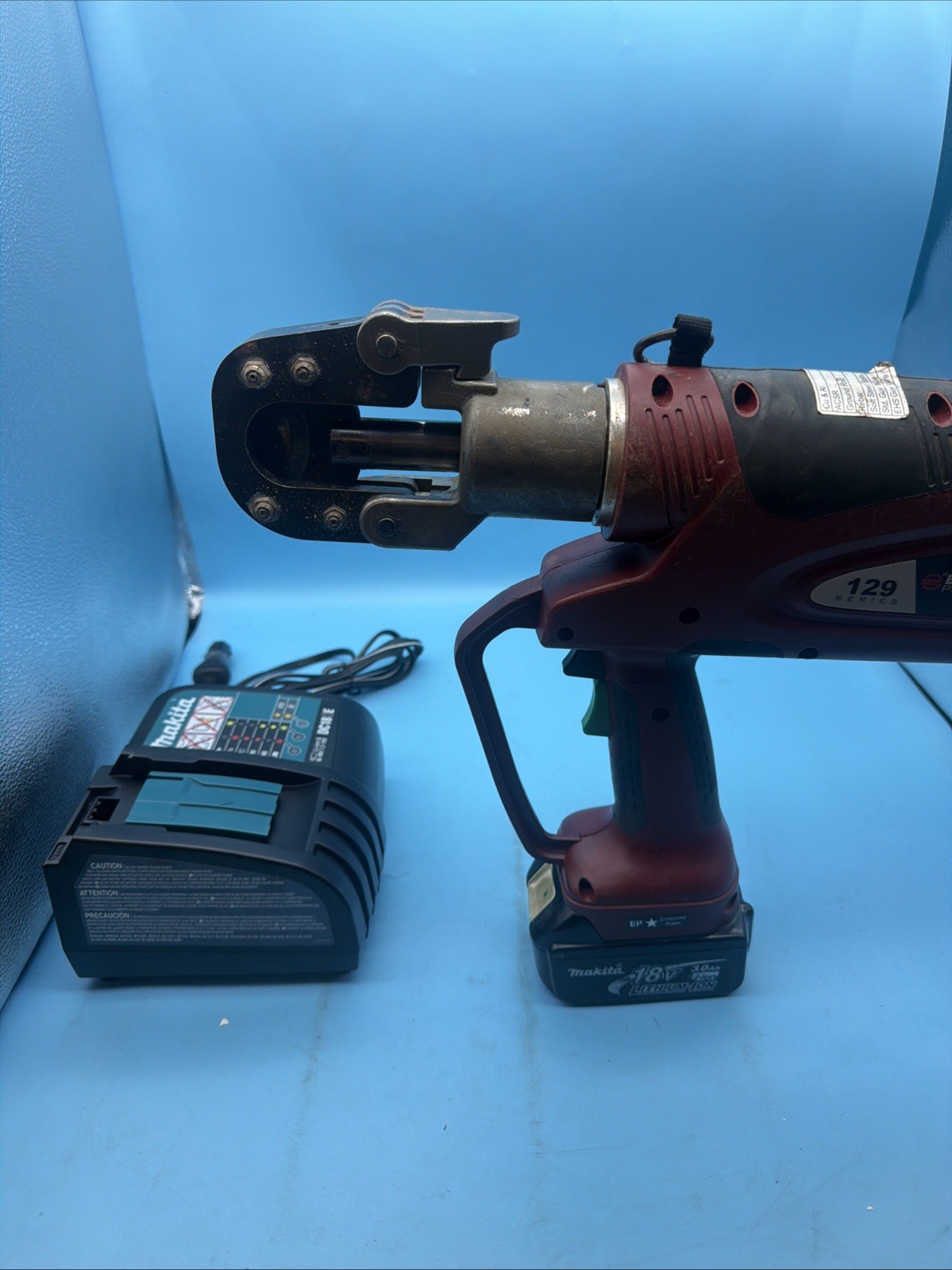Burndy Patriot Series 129 PATCUT129 *working Needs Service