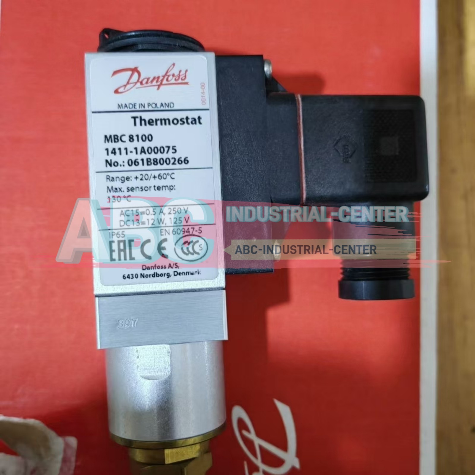 Danfoss 061B800266 MBC8100 thermostat#1pcs new in box