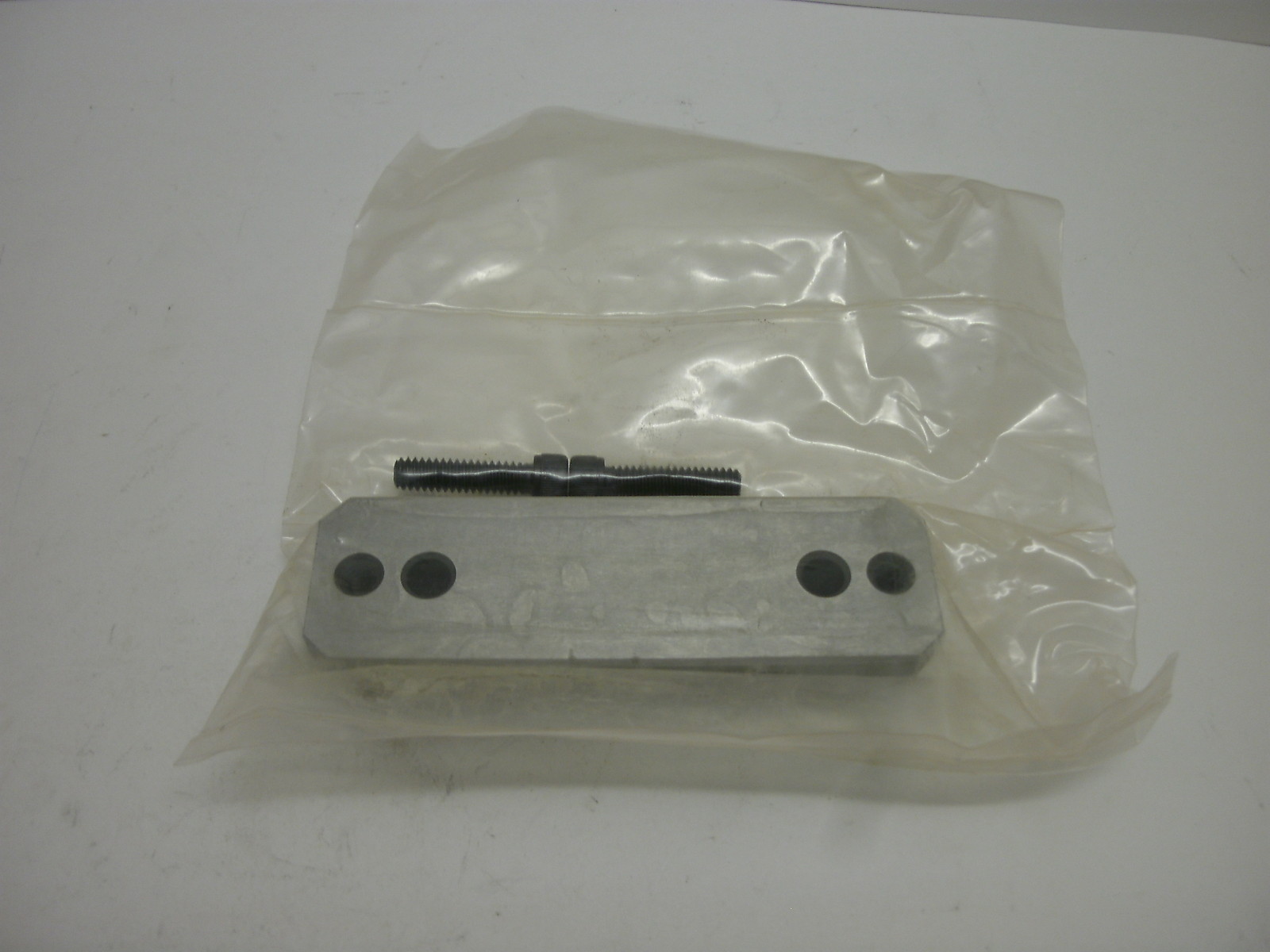 DME D-M-E MTR-10-4 RECTANGULAR TAPPERED INTERLOCK 5533471 1411 4″X 1- 1/4″ NNB